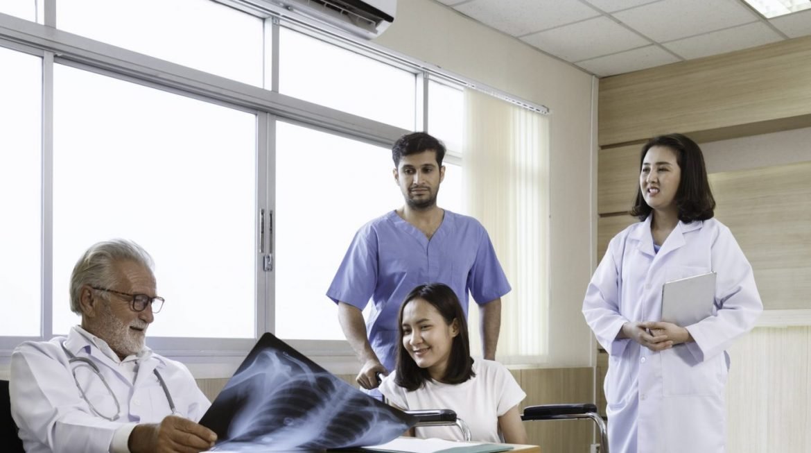Understanding Cancer Clinical Trials in the U.S.: Government and Private Hospitals